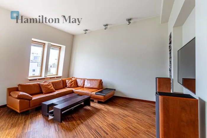 City: Warszawa Street: gen. Józefa Zajączka Region: Żoliborz Subregion: Stary Żoliborz Distance to centre: 3.8 km Level: 5 Price: 6300 PLN Bedrooms: 2 Bathrooms: 1 Size: 79.1m2 Price/m2: 80 PLN - slider