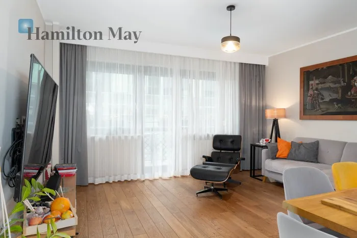 City: Kraków Street: Juliusza Lea Region: Bronowice Distance to centre: 3.44 km Level: 2 Price: 1290000 PLN Bedrooms: 2 Bathrooms: 1 - slider