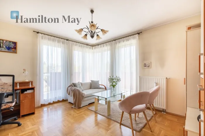 City: Kraków Street: osiedle Złota Podkowa Region: Bronowice Subregion: Bronowice Małe Distance to centre: 4.88 km Level: 2 Price: 775000 PLN Bedrooms: 1 Bathrooms: 1 Size: 49m2 Price/m2: 15816 PLN - slider
