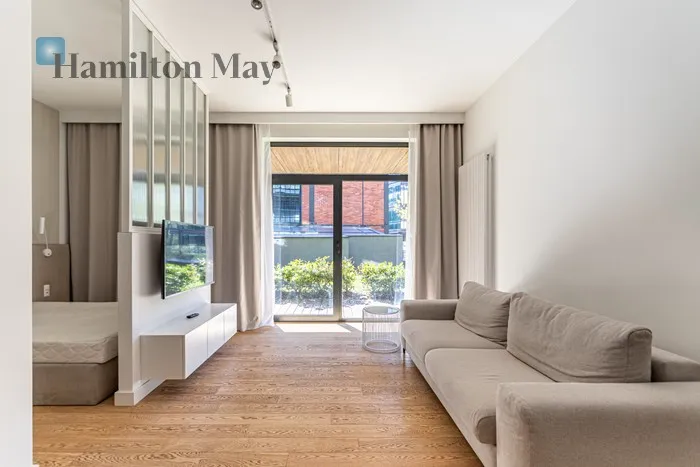 City: Warszawa Street: Leszczyńska Region: Śródmieście Subregion: Powiśle Distance to centre: 1.56 km Level: 4 Price: 6764 PLN Bedrooms: 1 Bathrooms: 1 - slider