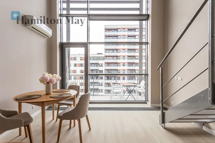 Street: Jana Pawła Woronicza Region: Mokotów Subregion: Służewiec Distance to centre: 4.76 km Level: 5 Price: 5900 PLN Bedrooms: 1 Bathrooms: 2 Size: 79.22m2 Price/m2: 74 PLN - slider