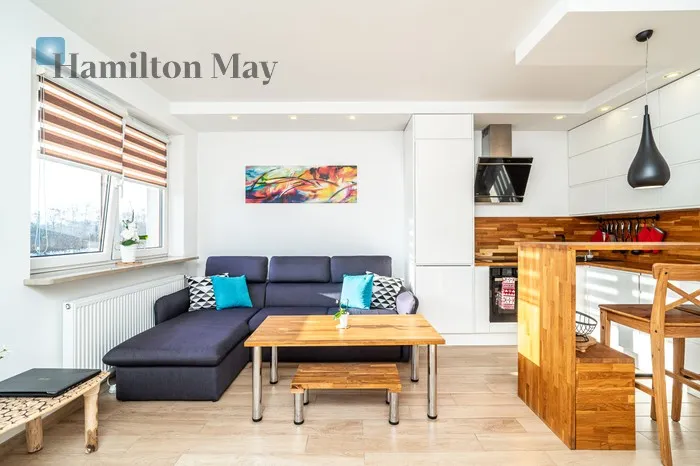 City: Kraków Street: Walerego Eljasza-Radzikowskiego Region: Prądnik Biały Subregion: Azory Distance to centre: 3.8 km Level: 3 Price: 2700 PLN Bedrooms: 1 Bathrooms: 1 Size: 41.5m2 - slider