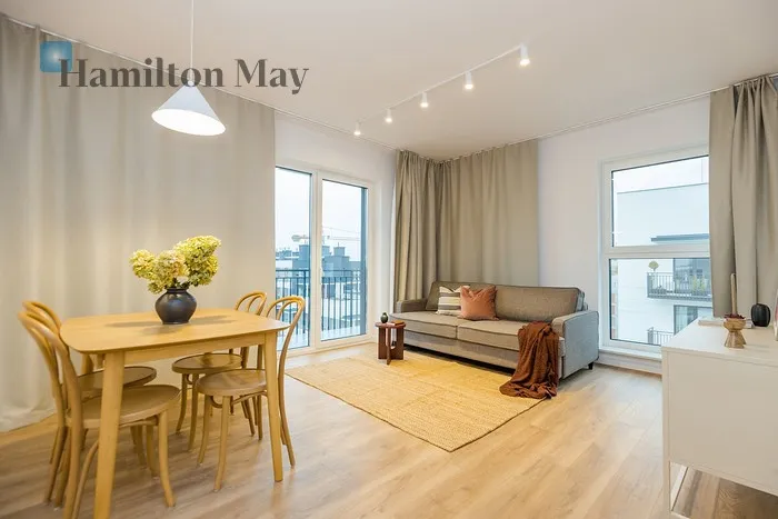 City: Warszawa Street: Wschodu Słońca Region: Włochy Subregion: Raków Distance to centre: 5.78 km Level: 4 Price: 1500000 PLN Bedrooms: 3 Bathrooms: 3 Size: 91.67m2 - slider