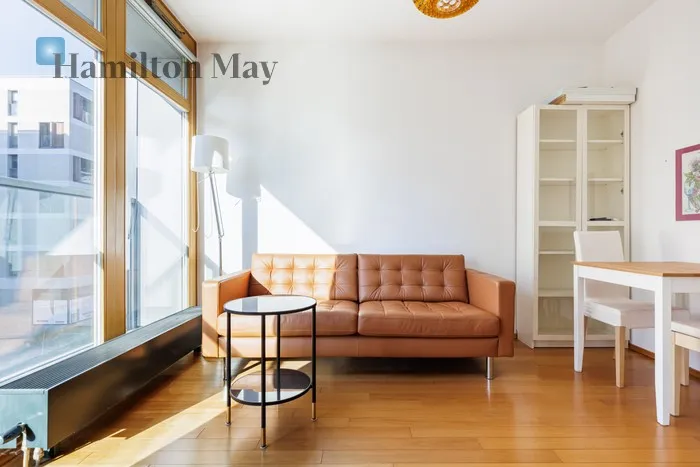 City: Warszawa Street: Kolejowa Region: Wola Subregion: Czyste Distance to centre: 15.34 km Level: 2 Price: 3500 PLN Bedrooms: 1 Bathrooms: 1 Size: 30.5m2 Price/m2: 115 PLN - slider