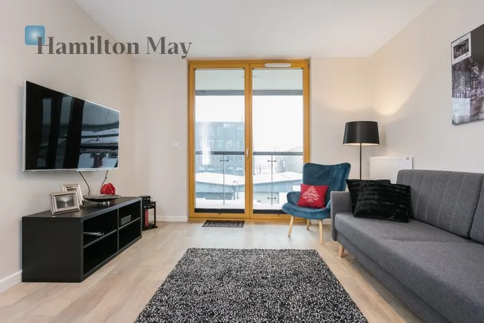City: Kraków Street: Masarska Region: Grzegórzki Distance to centre: 1 km Level: 2 Price: 3300 PLN Bedrooms: 1 Bathrooms: 1 Size: 52m2 Price/m2: 63 PLN - slider