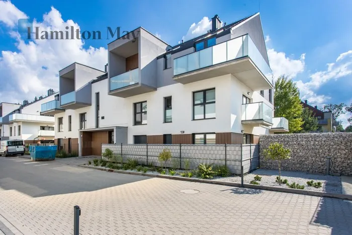 Distance to centre: 5.46 km Level: 1 Price: 3550 PLN Bedrooms: 1 Bathrooms: 1 Size: 45m2 Price/m2: 79 PLN - slider