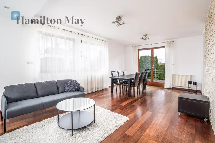 City: Kraków Street: Królowej Jadwigi Region: Zwierzyniec Subregion: Wola Justowska Distance to centre: 5.53 km Price: 11000 PLN Bedrooms: 4 Bathrooms: 2 Plot size: 3500m2 Price/m2: 46 PLN - slider