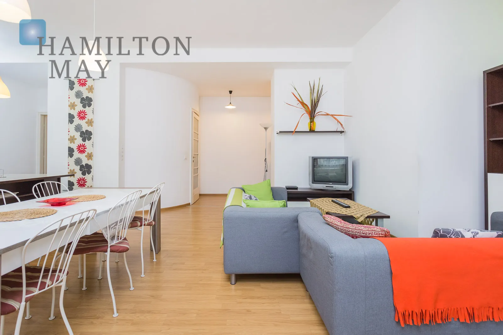 Przestronne i słoneczne mieszkanie z dwoma sypialniami w centrum Krakowa - slider