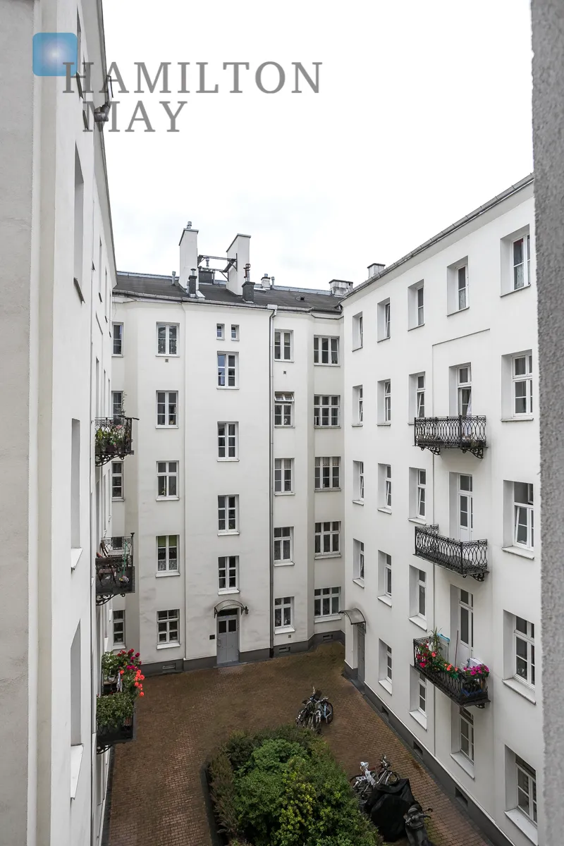 Trzy pokoje | Kamienica | ulica Wspólna  - slider