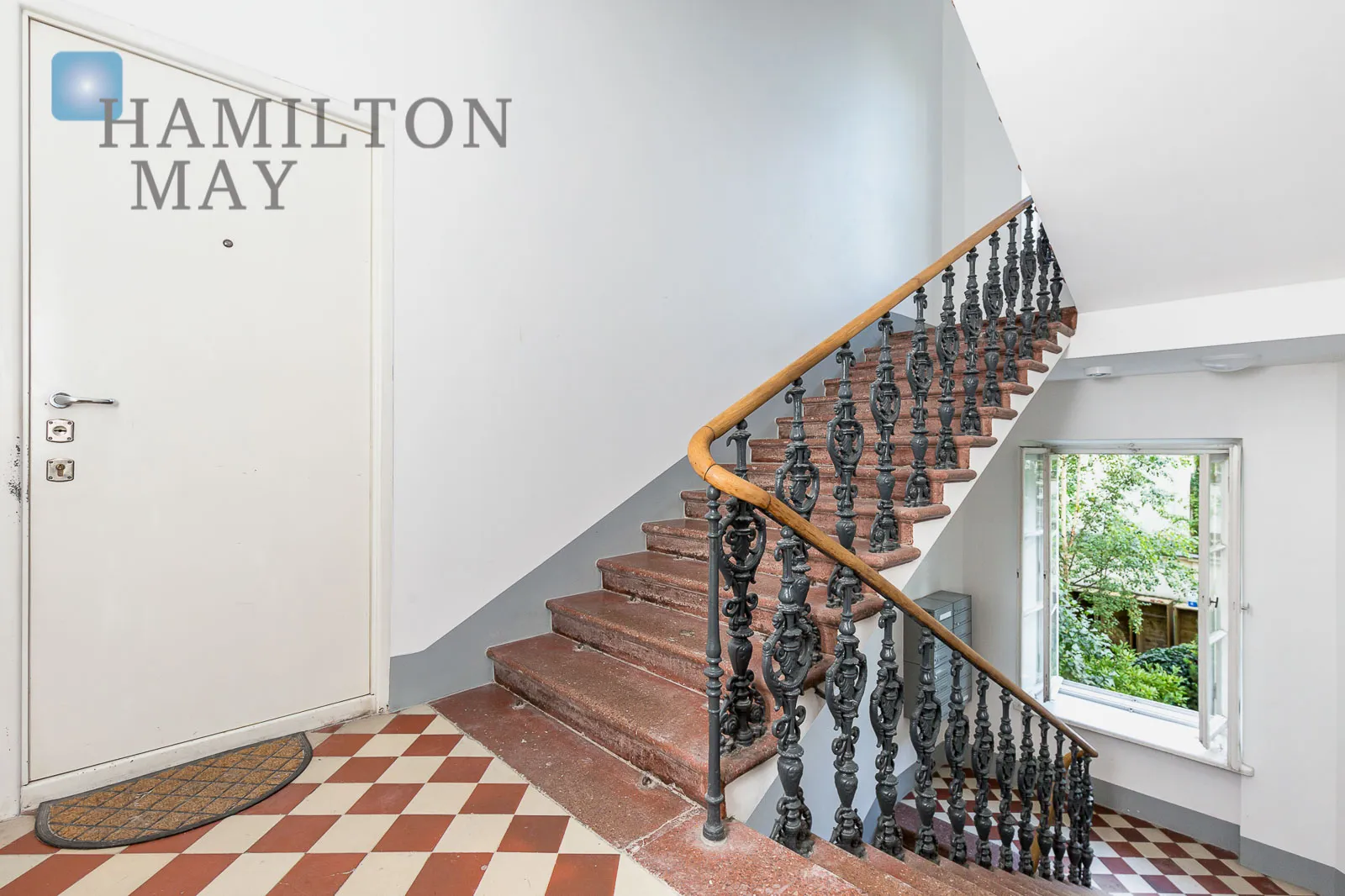 Przestronne 2-pokojowe mieszkanie w sercu Śródmieścia - slider