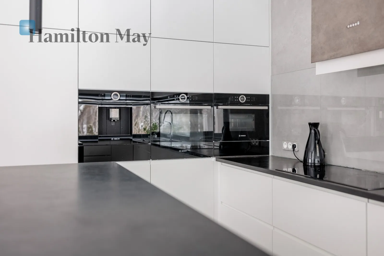 City: Kraków Street: Tuchowska Region: Swoszowice Distance to centre: 8.32 km - slider