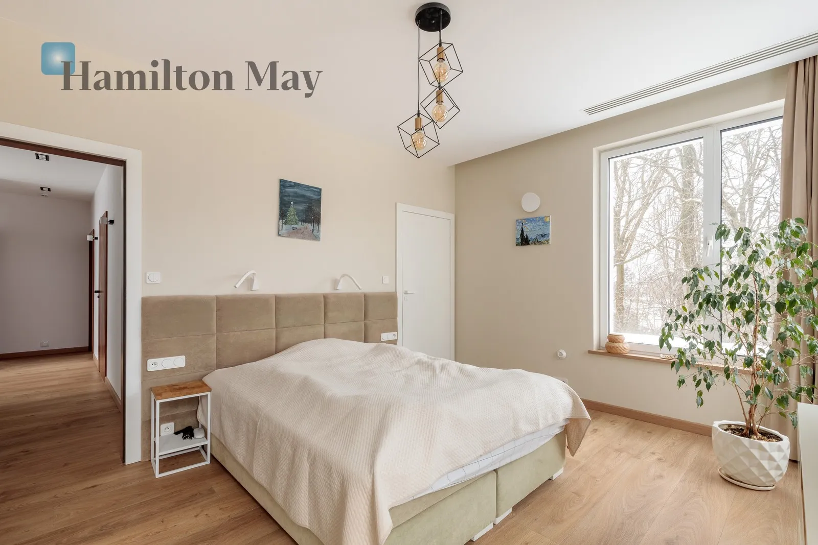 Region: Swoszowice Distance to centre: 8.32 km Price: 5635000 PLN Bedrooms: 5 - slider