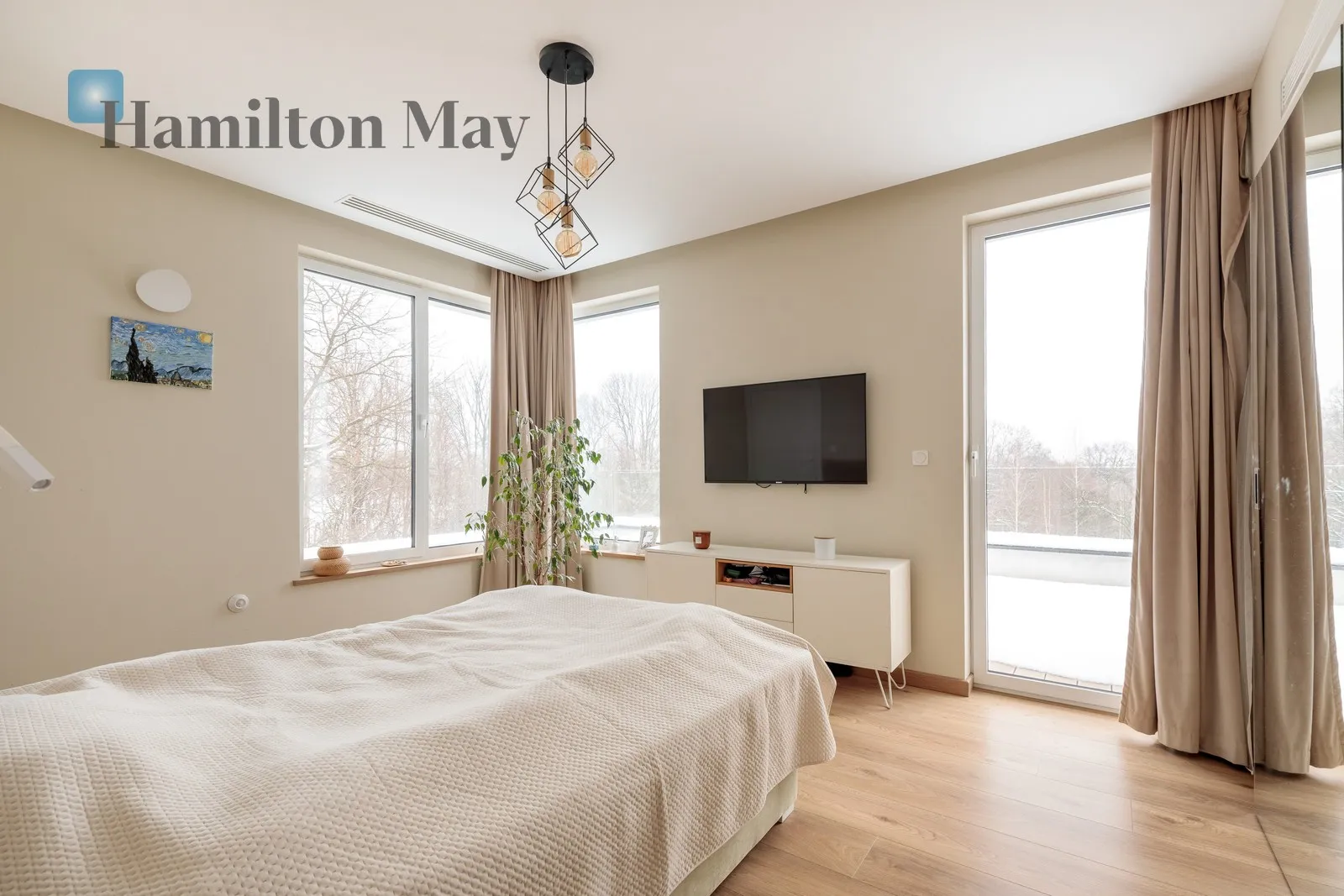 Price: 5635000 PLN Bedrooms: 5 Bathrooms: 3 Plot size: 7700m2 - slider