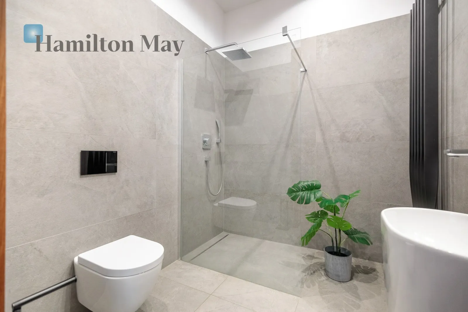 Bathrooms: 3 Plot size: 7700m2 - slider