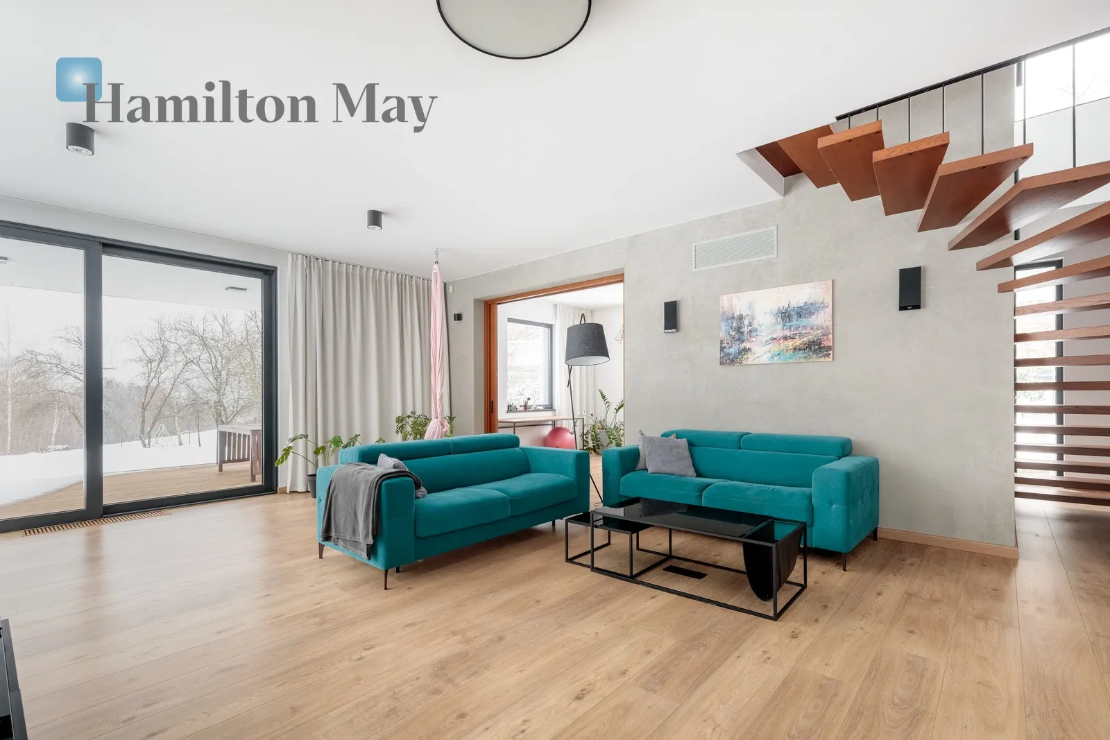 A unique house surrounded by greenery with a 77-acre plot - slider