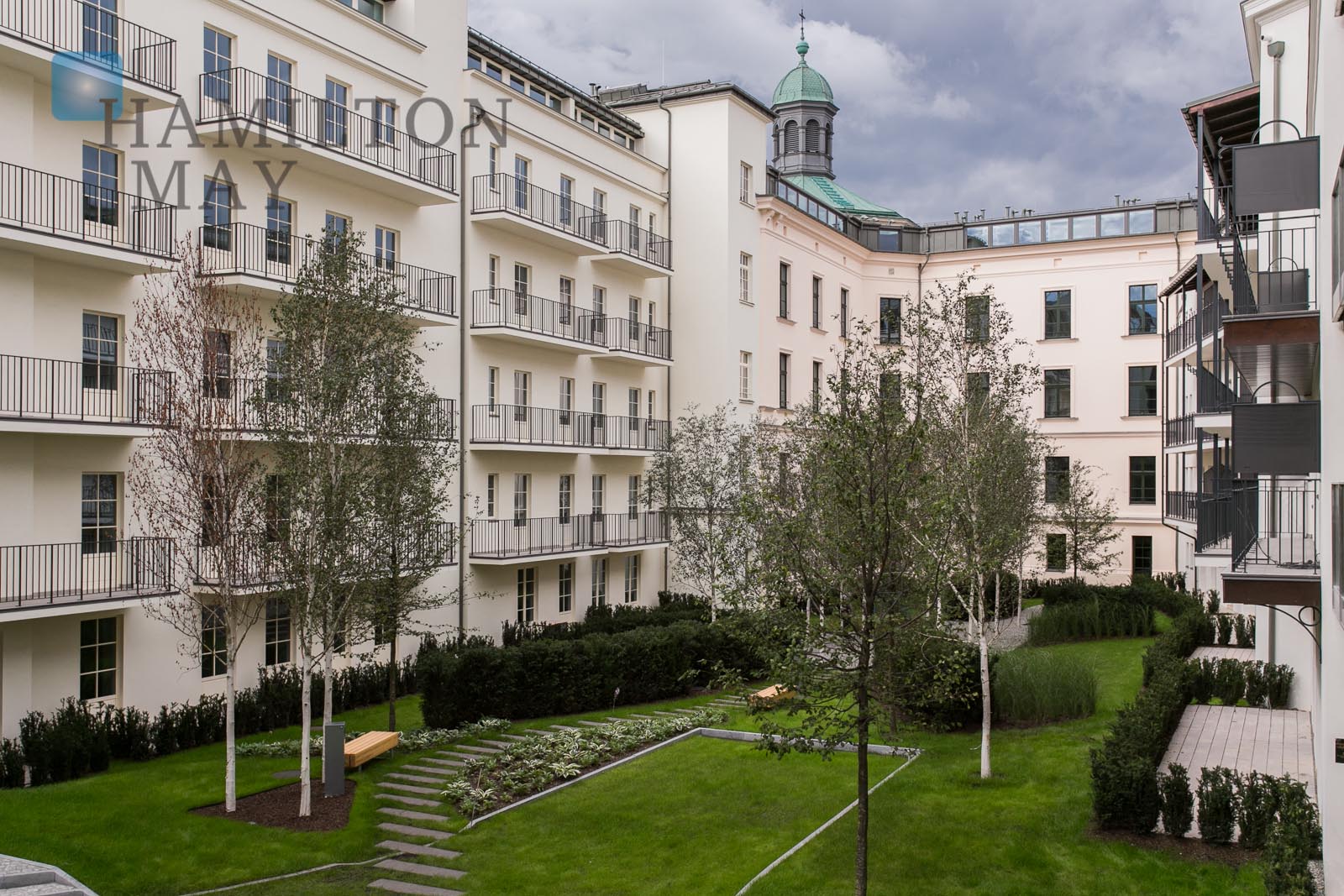 Apartments available for sale in the luxurious Angel Wawel residential complex - slider