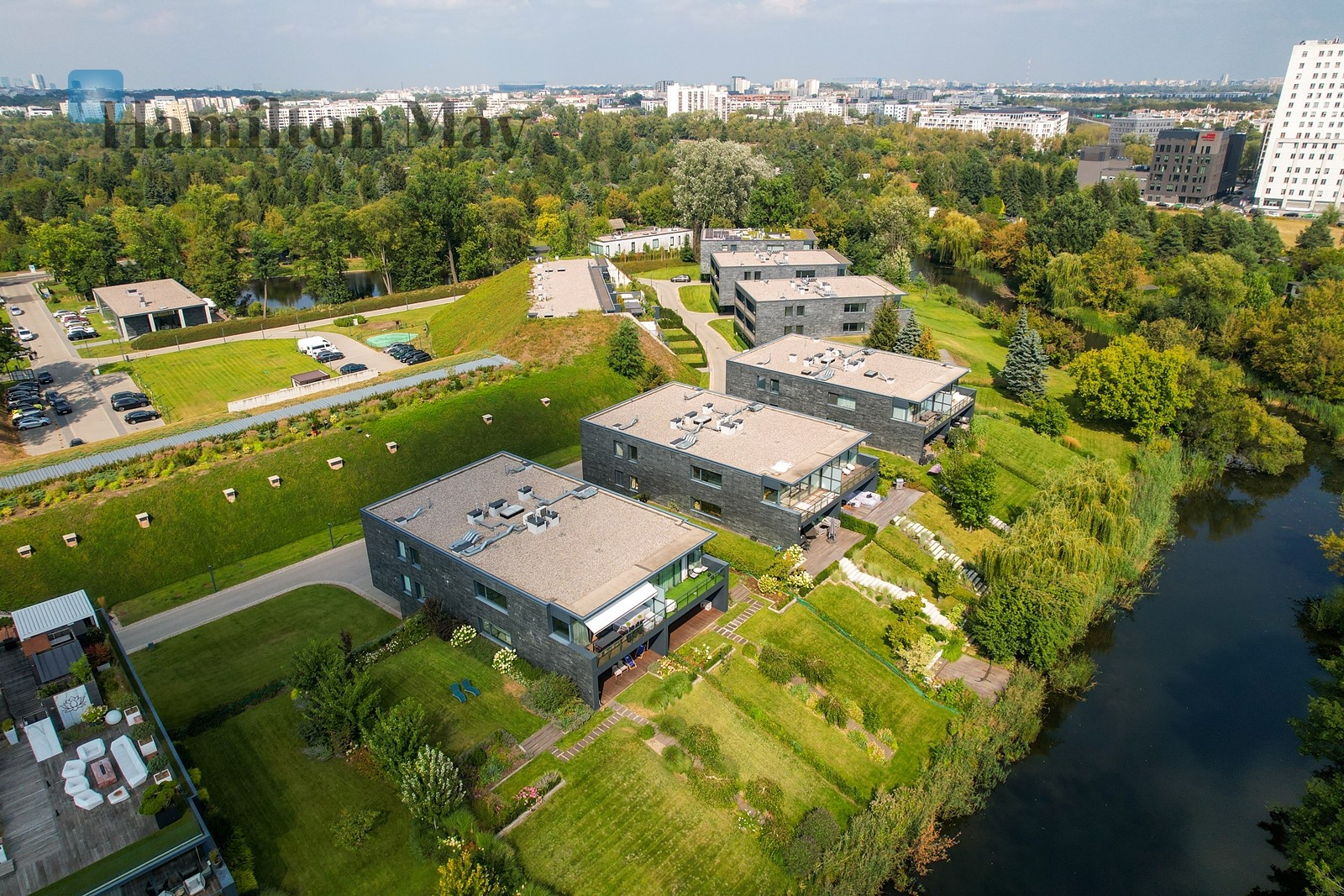 Jedyna w swoim rodzaju kameralna inwestycja na terenie Fortu Piłsudskiego - slider