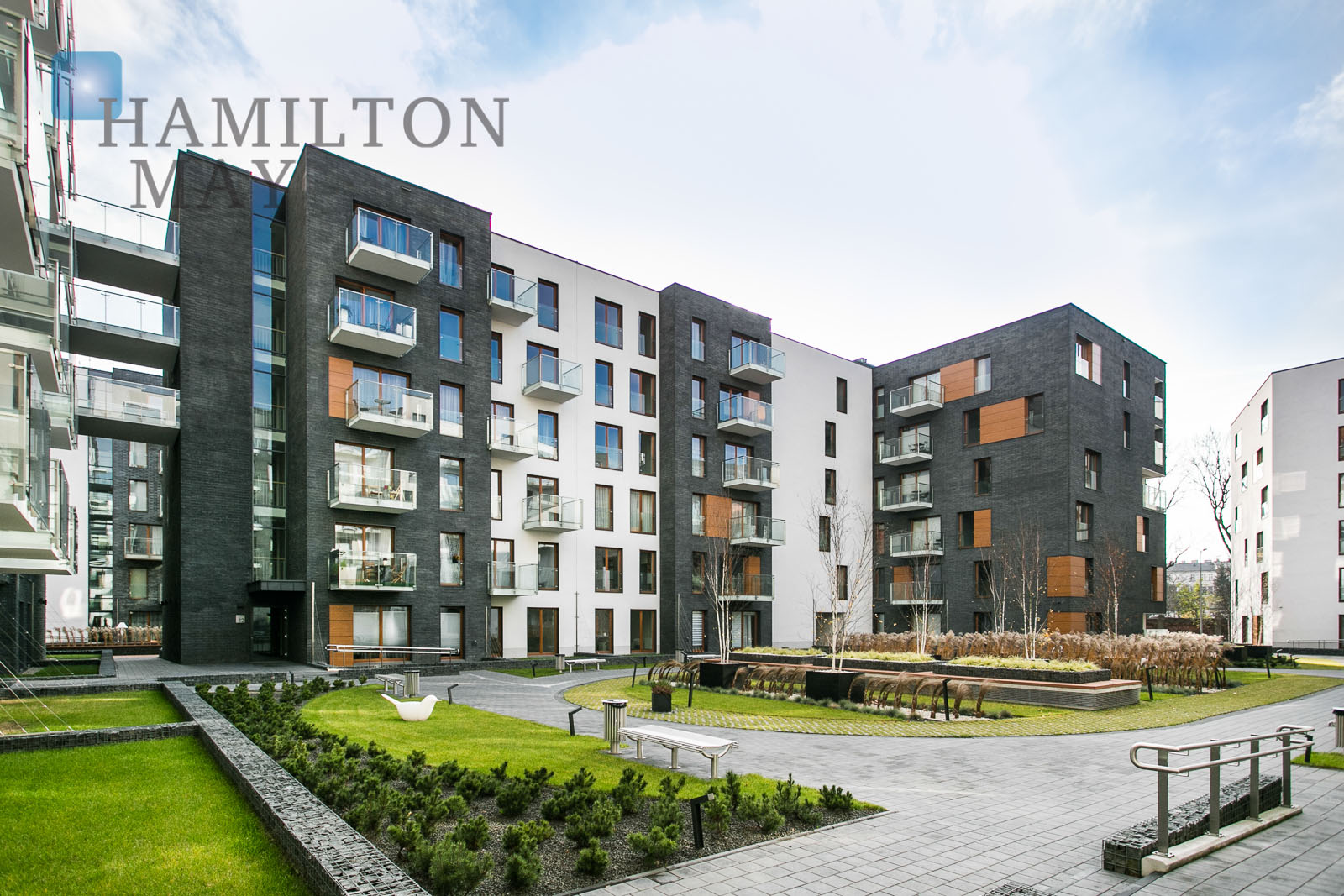 Status: existing Number of units: 440 Sale price from: 429000PLN Avg. sales price/m2: 9000PLN - slider