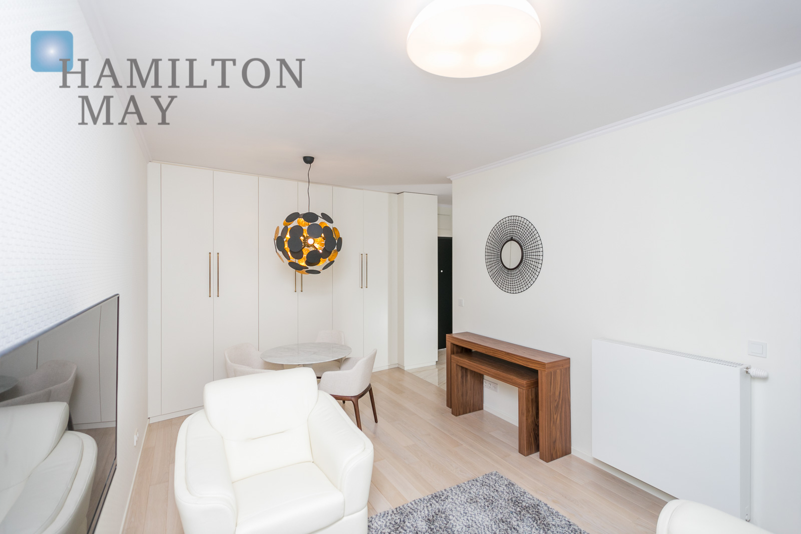 Przestronny dwupokojowy apartament | Kamienica Muranów - slider