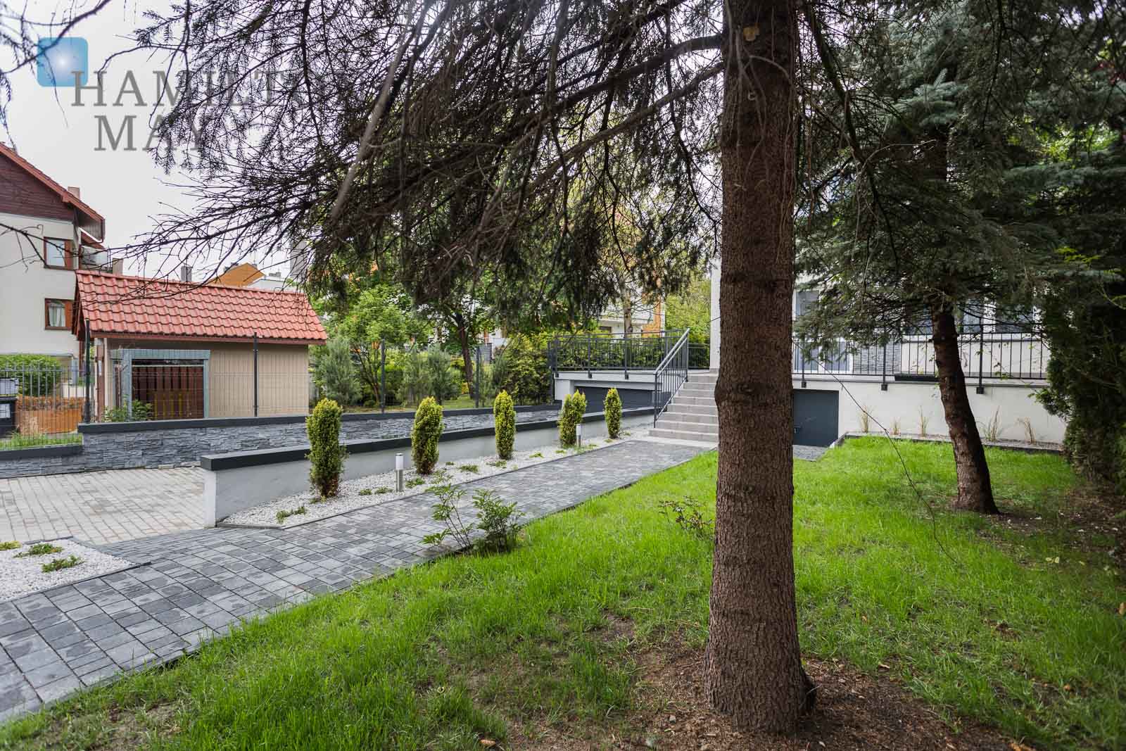  Luksusowy dom z pięknym ogrodem i sauną w zielonej części Woli Justowskiej Kraków na wynajem