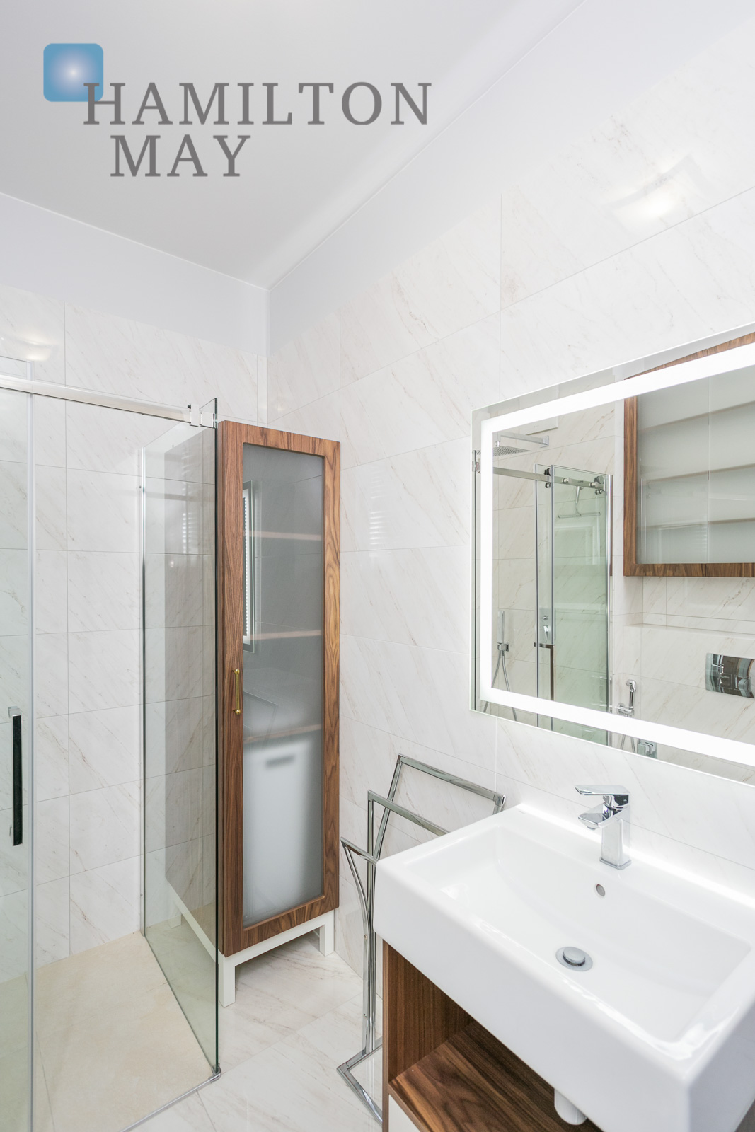 Przestronny dwupokojowy apartament | Kamienica Muranów - slider