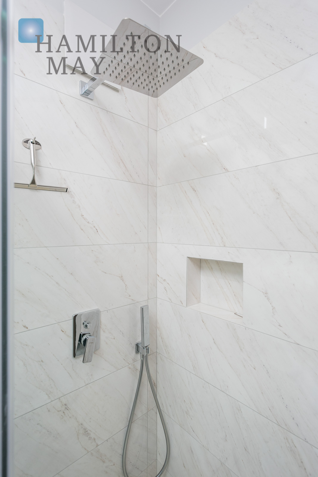Przestronny dwupokojowy apartament | Kamienica Muranów - slider
