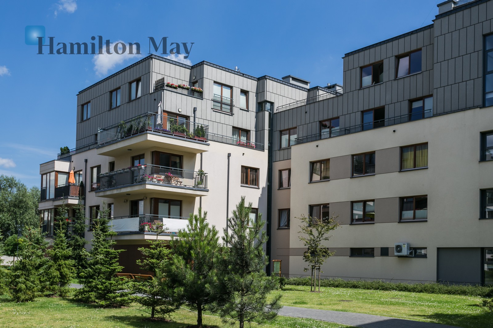 Subregion: Wilanów Wysoki Distance to centre: 8.74 km Level: 5 Status: existing Number of units: 3000 Sale price from: 289000PLN Avg. sales price/m2: 10000PLN Rental price from: 3500PLN - slider