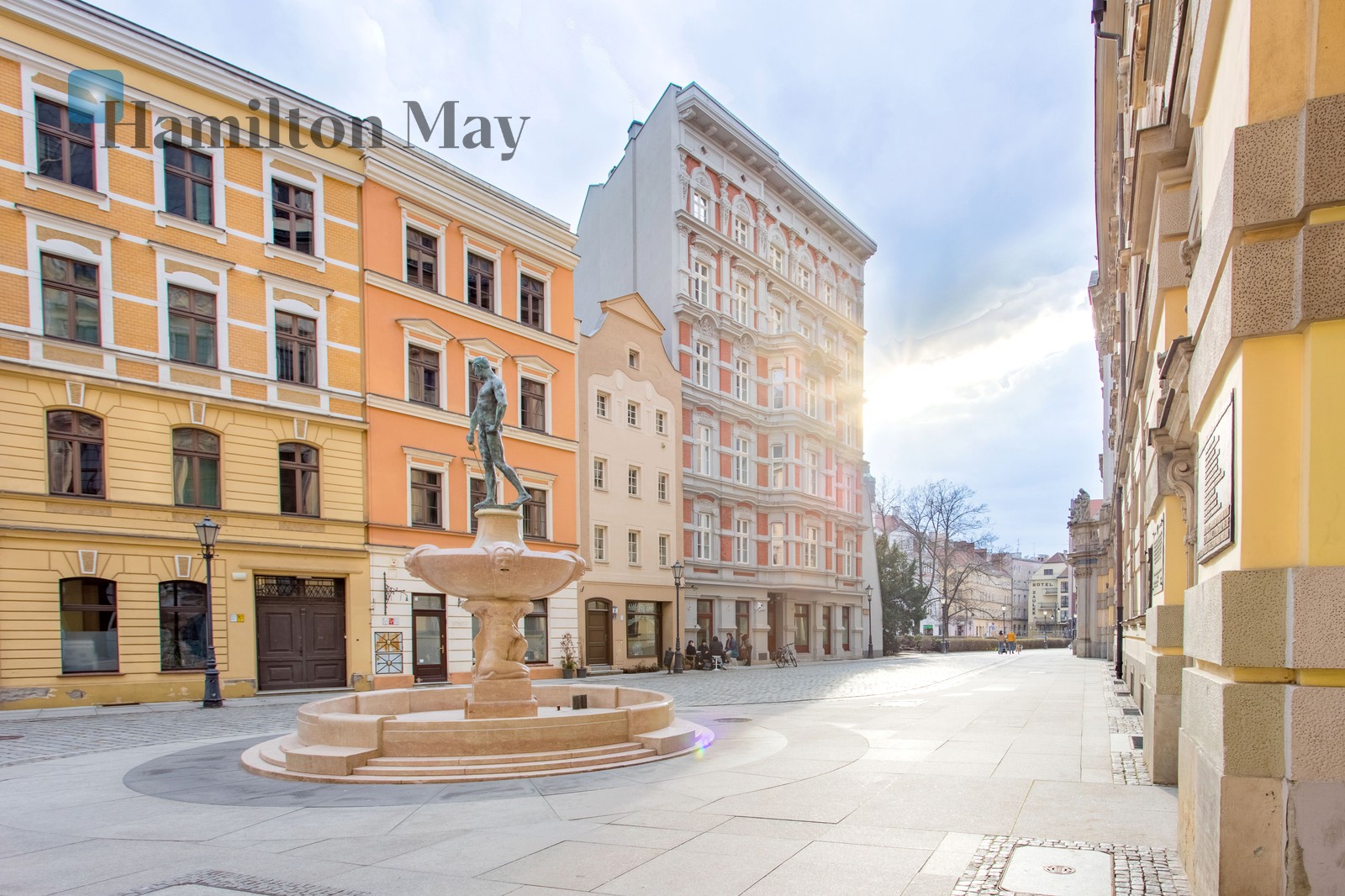 City: Wrocław Street: plac Uniwersytecki Region: Stare Miasto Level: 6 Status: existing Number of units: 17 Price on application Rental price from: null - slider