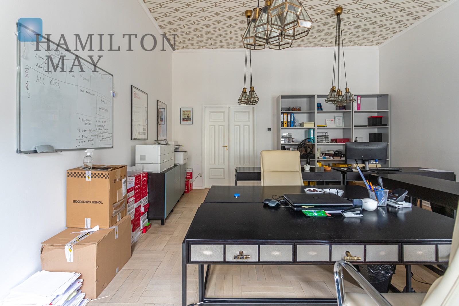 Office space in a stylish, pre-war building at Wilcza Street Warsaw for rent