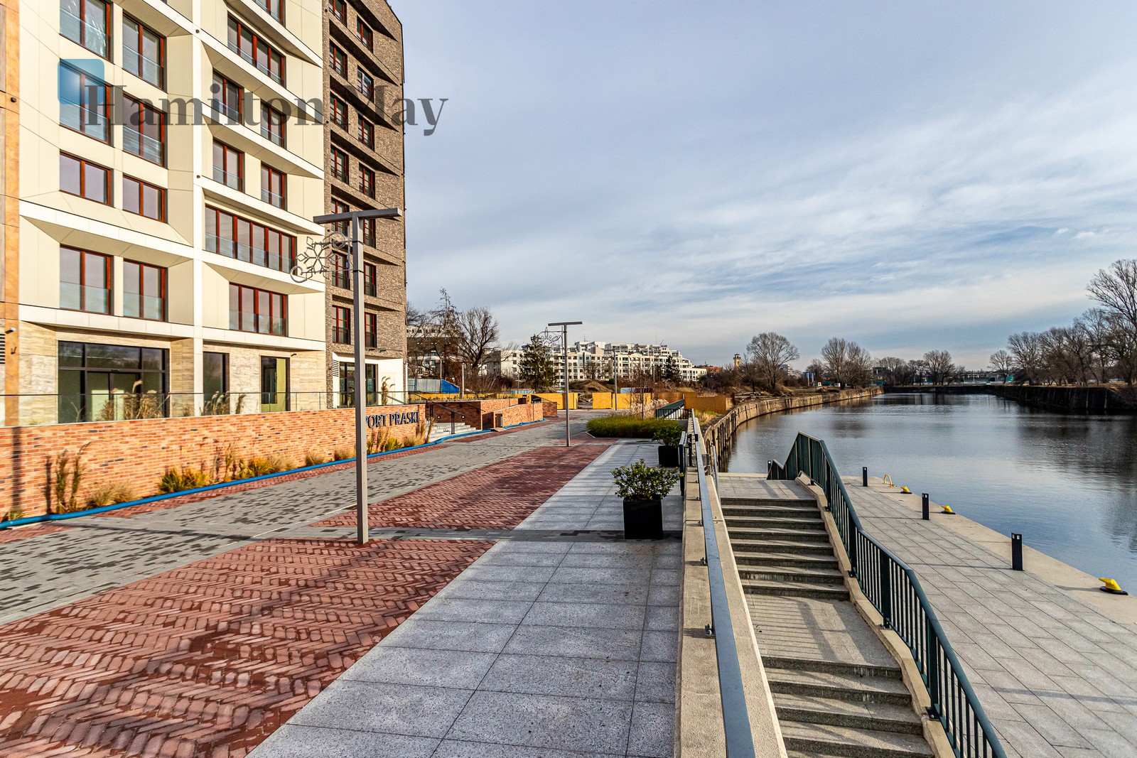 A modern and elegant Port Praski settlement located on the right Vistula river bank - slider