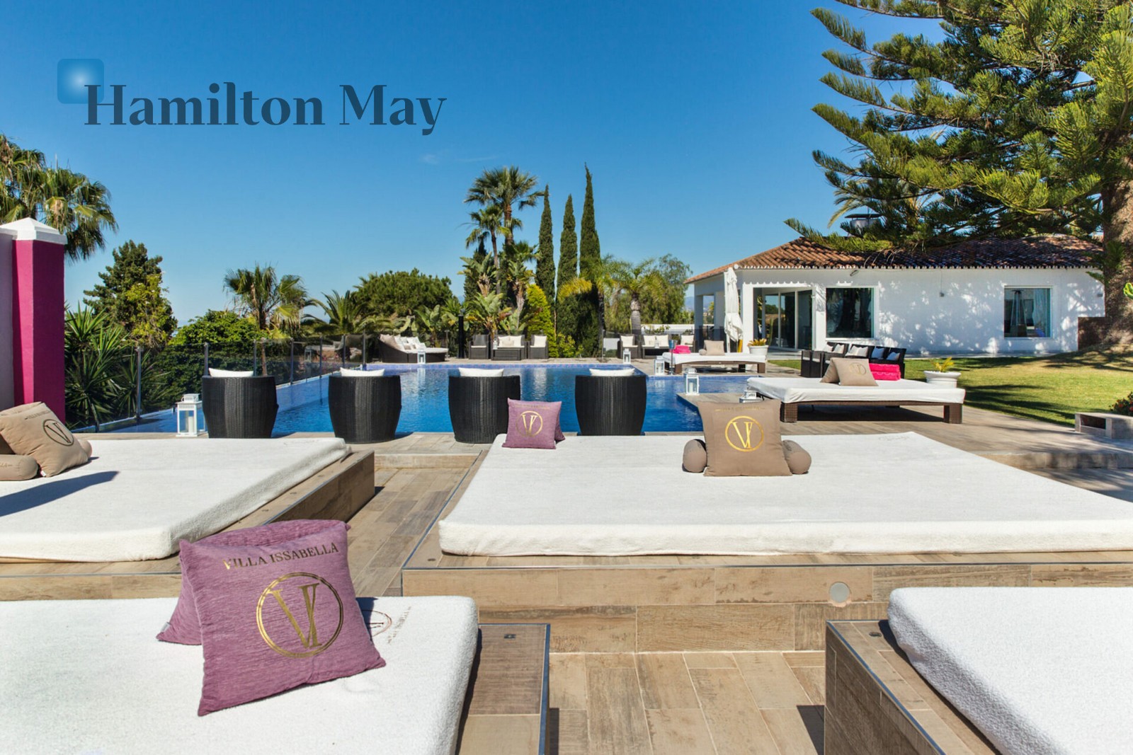 Wonderful eight bedroom villa with stunning, panoramic views across the Mediterranean Sea - slider