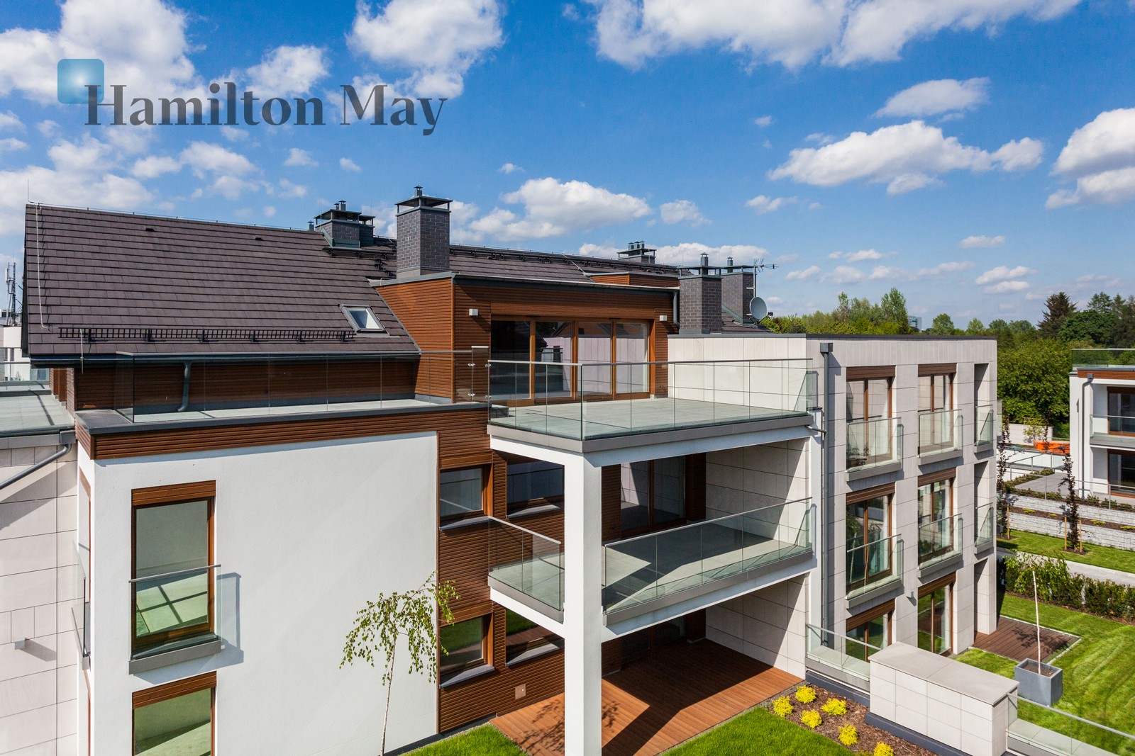 Subregion: Wola Justowska Level: 3 Status: existing Number of units: 40 Sale price from: 719000PLN Avg. sales price/m2: 14000PLN Rental price from: 3800PLN Avg. rental price/m2: 65PLN - slider