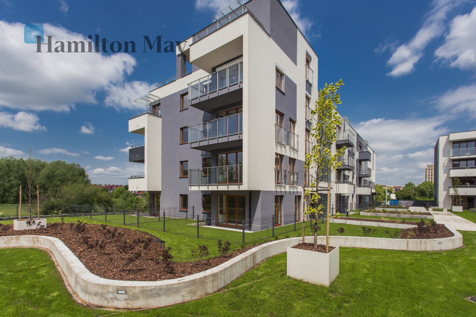 Level: 5 Status: existing Number of units: 123 Sale price from: 530000PLN Avg. sales price/m2: 11000PLN Rental price from: 1700PLN Avg. rental price/m2: 57PLN - slider