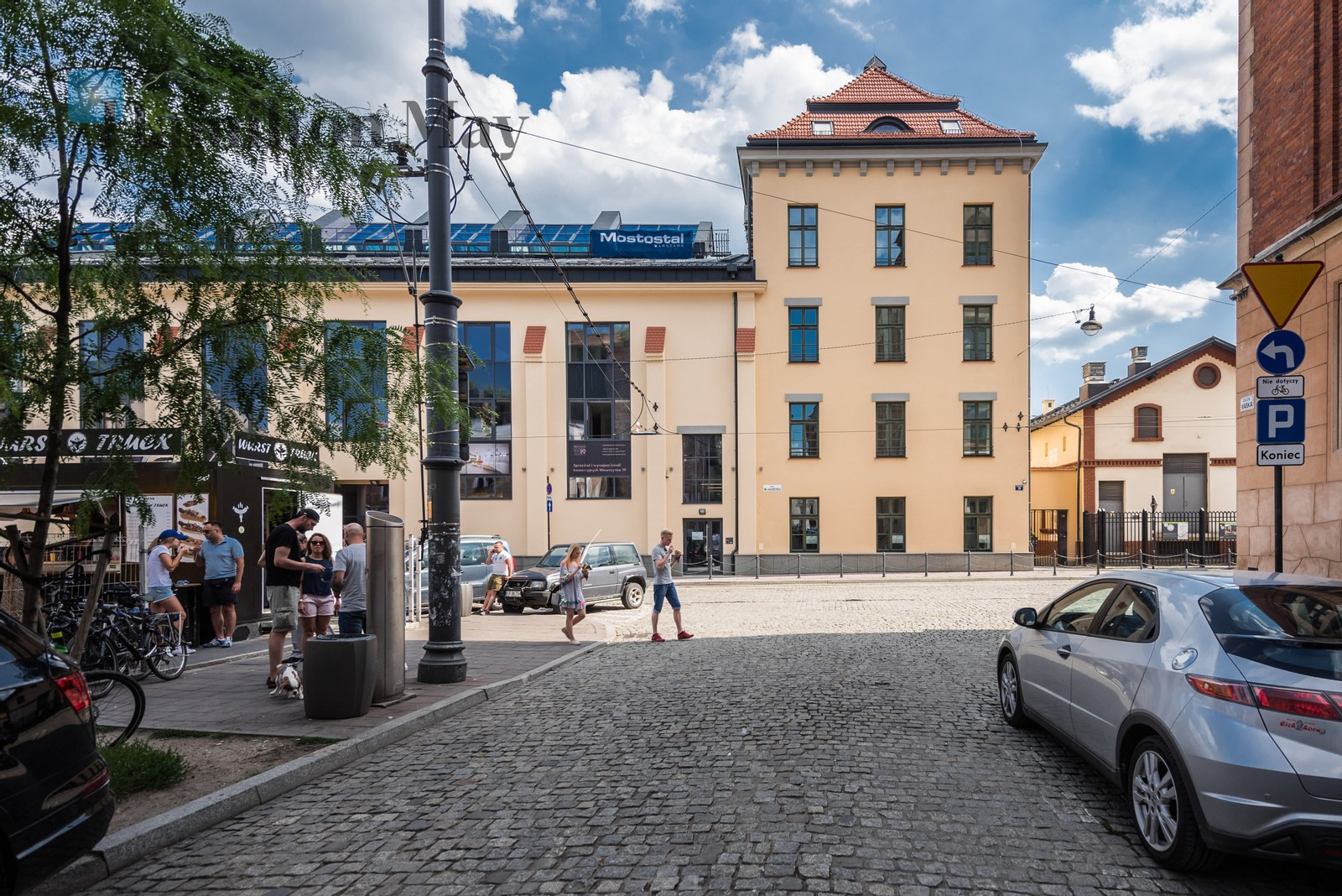 Street: św. Wawrzyńca Region: Stare Miasto Subregion: Kazimierz Level: 6 Status: existing Number of units: 99 Sale price from: 624000PLN Avg. sales price/m2: 14000PLN Rental price from: 2800PLN Avg. rental price/m2: 65PLN - slider
