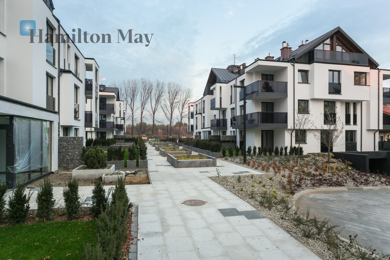 Subregion: Wola Justowska Level: 3 Status: existing Number of units: 60 Sale price from: 413900PLN Avg. sales price/m2: 10600PLN Rental price from: nullPLN Avg. rental price/m2: nullPLN - slider