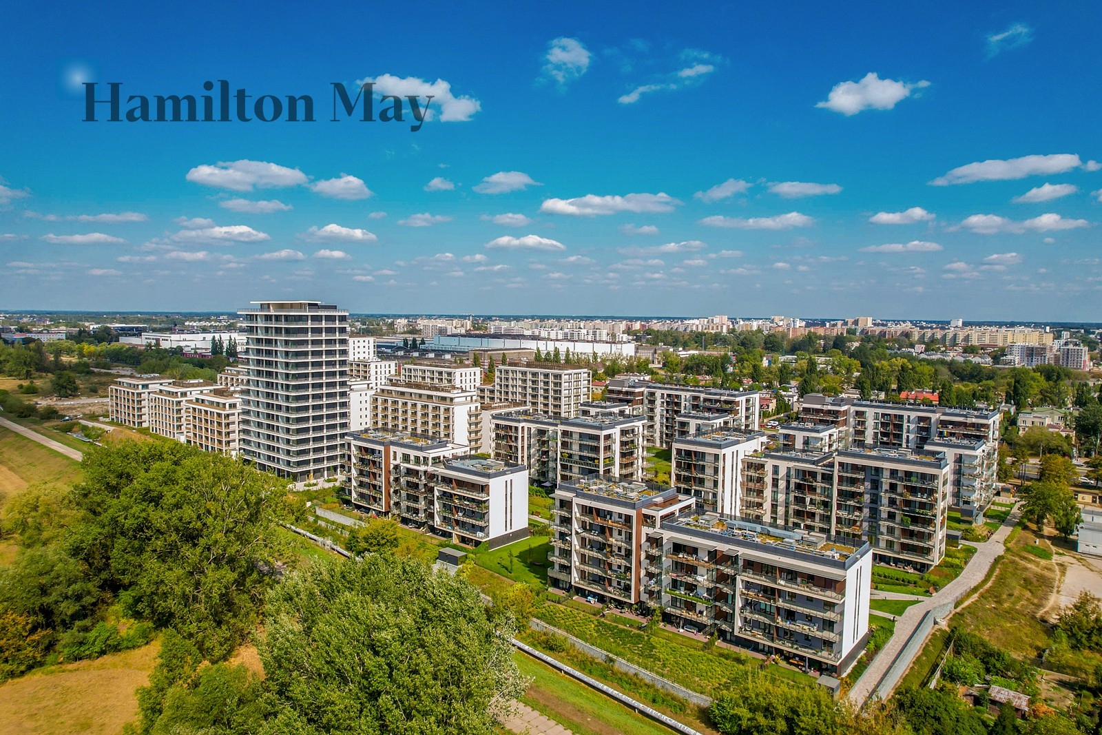 Bulwary Praskie: Modern Architecture and Proximity to Nature - slider