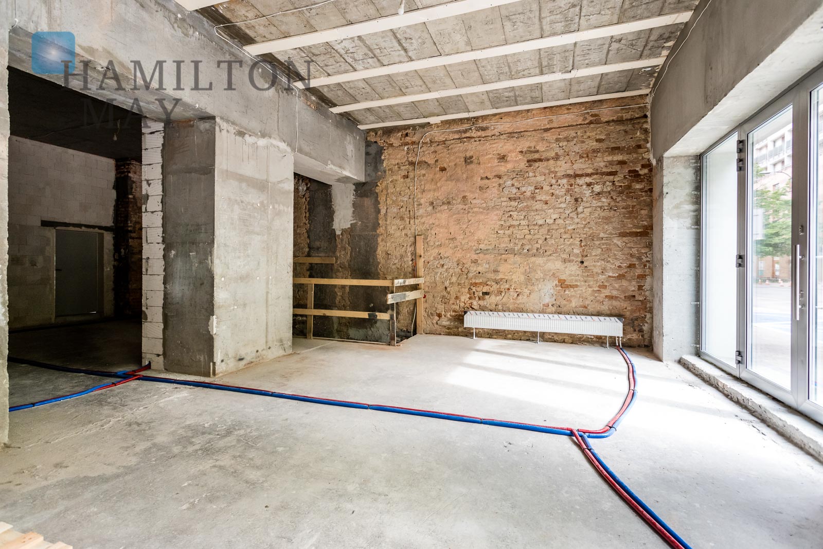 A two-level commercial property in a renovated townhouse at Jagiellońska street. Warsaw for rent