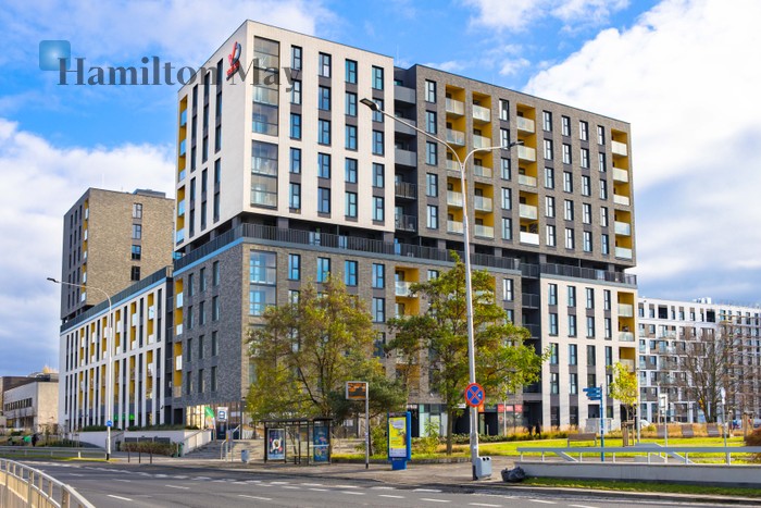 City: Wrocław Street: Legnicka Region: Stare Miasto Subregion: Szczepin Level: 10 Status: existing Number of units: 238 Rental price from: null Avg. rental price/m2: null