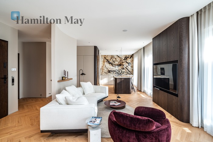 City: Kraków Street: Rakowicka Region: Stare Miasto Level: 5 Price: 22000 PLN Bedrooms: 2 Bathrooms: 2 Size: 120m2 Price/m2: 183 PLN - slider