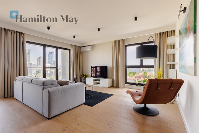 City: Warszawa Street: Skierniewicka Region: Wola Subregion: Czyste Distance to centre: 2.86 km Level: 12 Price: 12500 PLN Bedrooms: 2 Bathrooms: 2 Size: 86m2 - slider