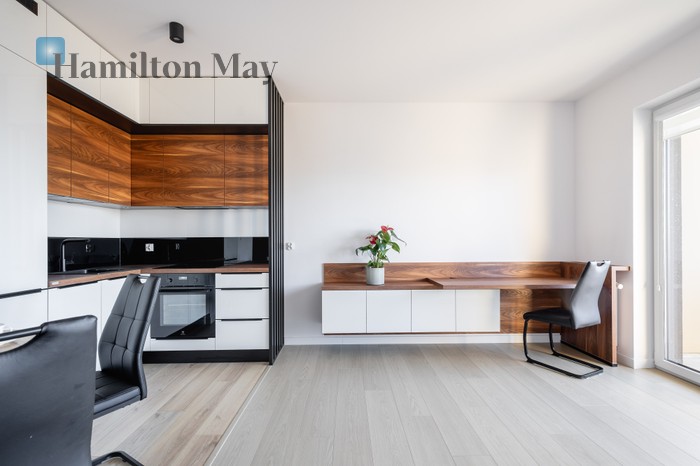 City: Kraków Street: Kobierzyńska Region: Podgórze Distance to centre: 3.09 km Level: 6 Price: 3200 PLN Bedrooms: 1 Bathrooms: 1 Size: 40m2 Price/m2: 80 PLN - slider