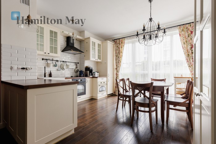 Region: Wilanów Subregion: Zawady Distance to centre: 9.24 km Price: 7000 PLN Bedrooms: 3 Bathrooms: 1 Size: 74m2 Price/m2: 95 PLN - slider