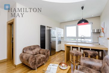City: Warszawa Street: Domaniewska Region: Mokotów Subregion: Ksawerów Distance to centre: 5.2 km Level: 11 Price: 3200 PLN Bedrooms: 1 Bathrooms: 1 Size: 46m2 - slider