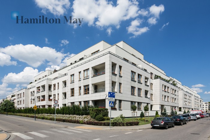 City: Warszawa Street: Franciszka Klimczaka Region: Wilanów Subregion: Wilanów Wysoki Level: 5 Status: existing Number of units: 3000 Price on application Rental price from: nullPLN Avg. rental price/m2: nullPLN - slider