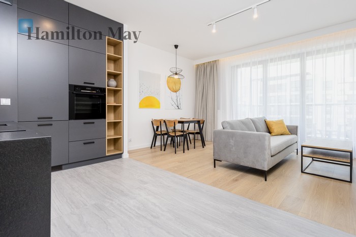 City: Warszawa Street: Krochmalna Region: Wola Subregion: Czyste Distance to centre: 1.83 km Level: 4 Price: 5000 PLN Bedrooms: 1 Bathrooms: 1 Size: 47m2 Price/m2: 106 PLN - slider