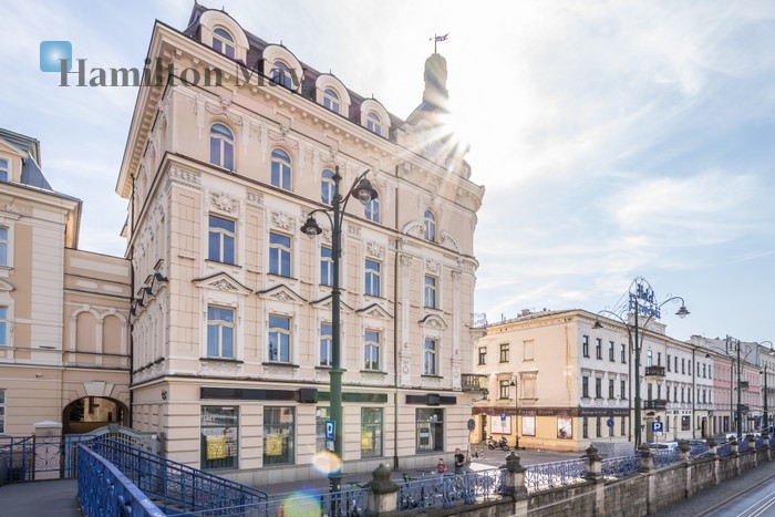 City: Kraków Street: Radziwiłłowska Region: Stare Miasto Level: 5 Status: existing Rental price from: 5000 Avg. rental price/m2: 85