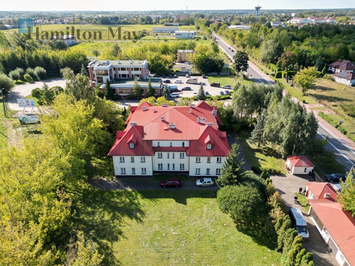 City: Tarczyn Street: Warszawska Region: Tarczyn Distance to centre: 28.96 km Level: 3 Price: 9900000 PLN Bedrooms: 15 Bathrooms: 9 Plot size: 5412m2 - slider